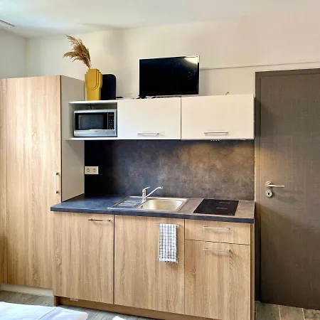 Dock 6 - בית אירוח *