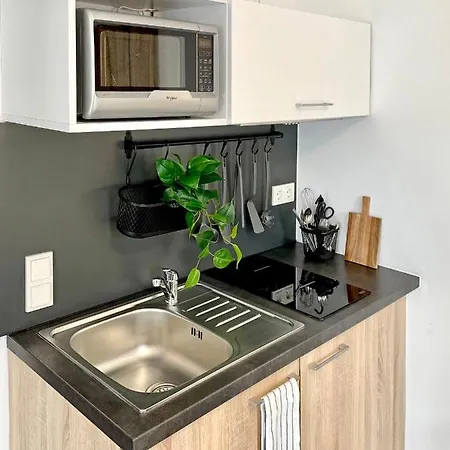 Dock 6 - בית אירוח