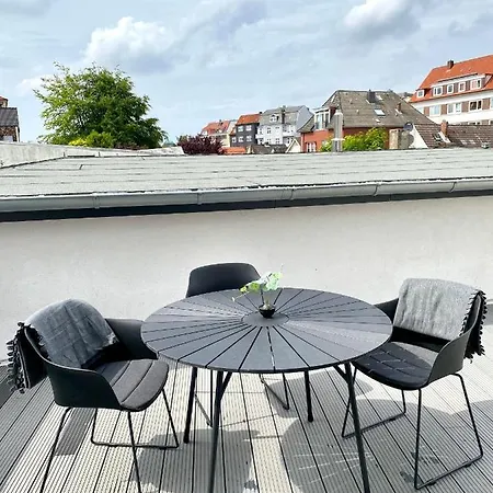 בית אירוח Dock 6 - קושהאבן