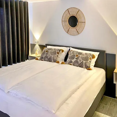 Dock 6 - קושהאבן